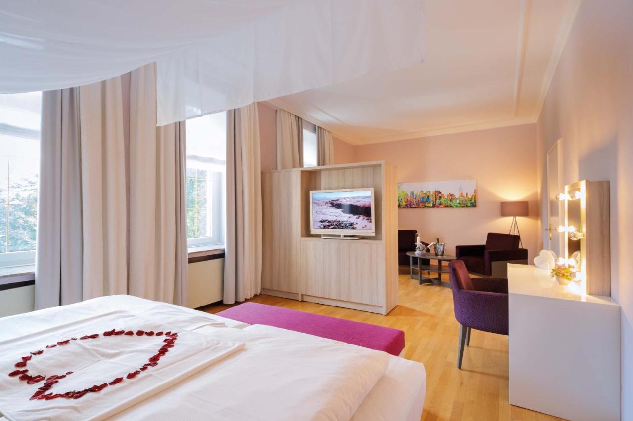 Hotel Haus Delecke Möhnesee Eksteriør billede